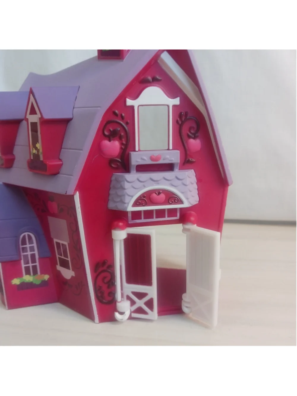 My Little Pony Sweet Apple Acres Barn & Pinkie Pie Sweet Shop Playset Hasbro